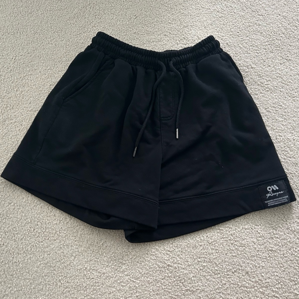 Women’s sweatshorts